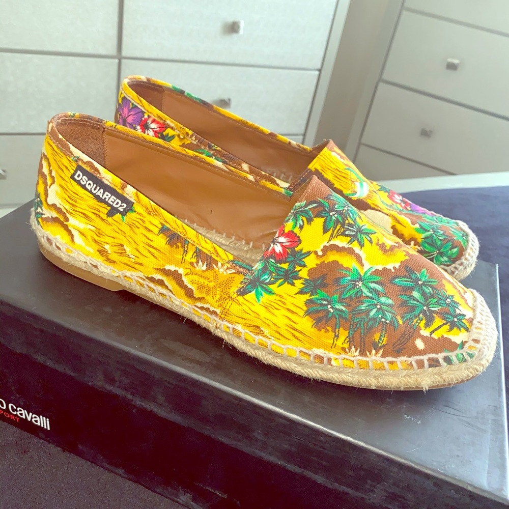 DSQuared2 sz.11 espadrilles in GREAT condition